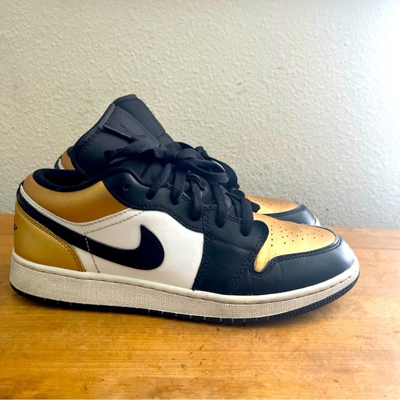 Nike Air Jordan Low 'Gold Toe' Boy's Sneakers Shoes Size 7Y